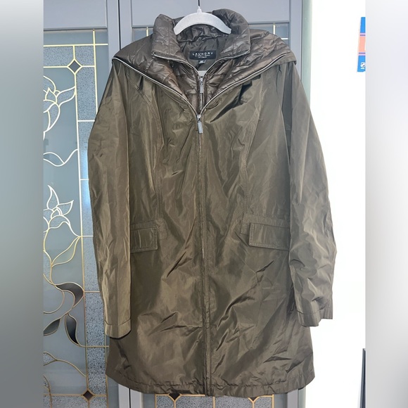 Laundry by Shelli Segal Double layered puffer/corset back hooded coat - Picture 12 of 16